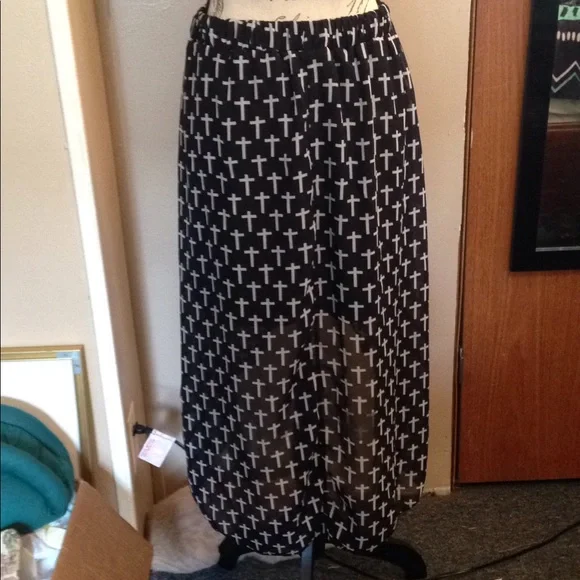 Rue 21 Cross Skirt XL EUC Goth High Low - Picture 4 of 8